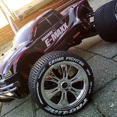 Off-Roader E-maxx brushless