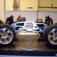 Bil HPI Savage Brushless