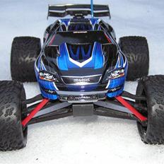 Bil E-revo vxl (SOLGT)