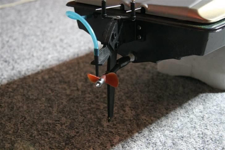 Båd Kyosho twinstorm 800 billede 2