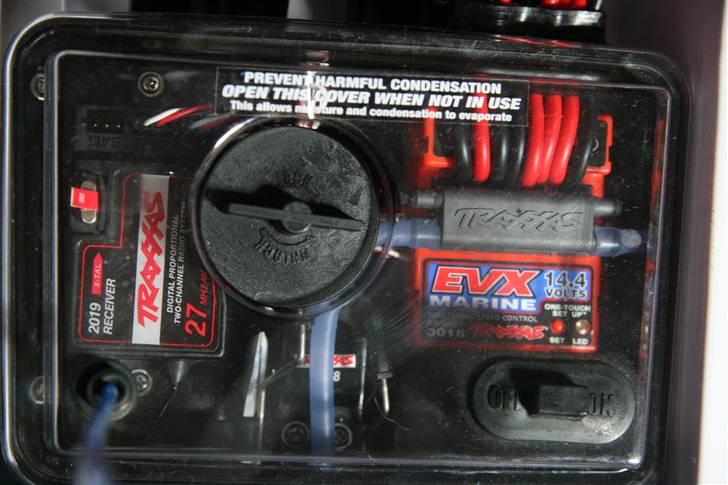 Båd Traxxas  båd        SOLGT billede 5