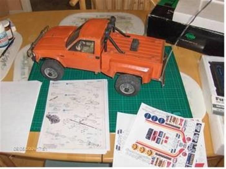 Bil Tamiya hilux  ca år 1982 - sådan så den ud da jeg købte den...foto er af lidt dårlig kvalitet her ikke andet billede 3