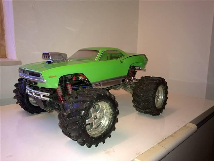 Off-Roader Traxxas E-Maxx SOLGT billede 1