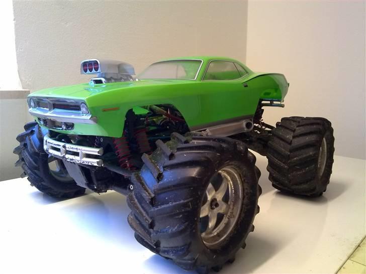Off-Roader Traxxas E-Maxx SOLGT billede 4