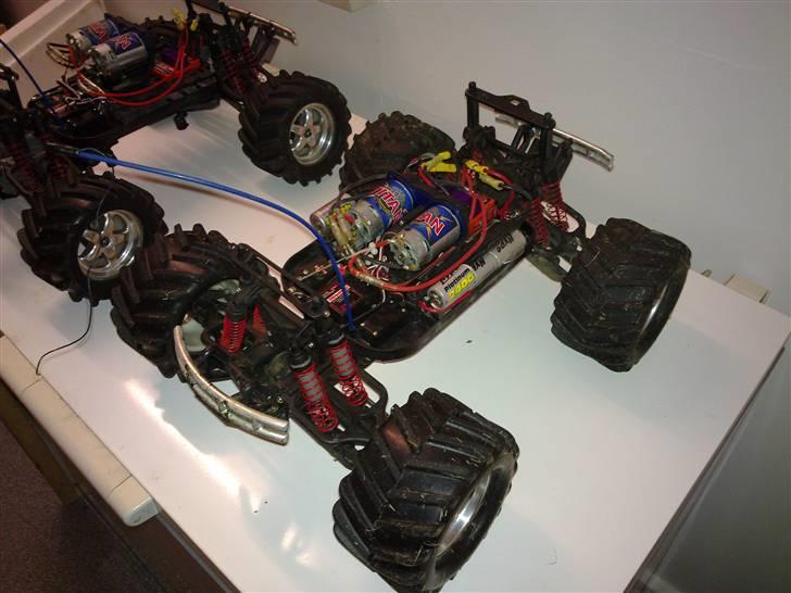 Off-Roader Traxxas E-Maxx SOLGT billede 8