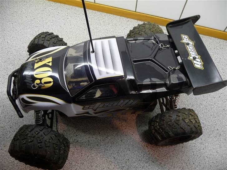 Off-Roader HBX Stealth X09 Truggy - Så venter vi bare på regnen stopper! billede 4