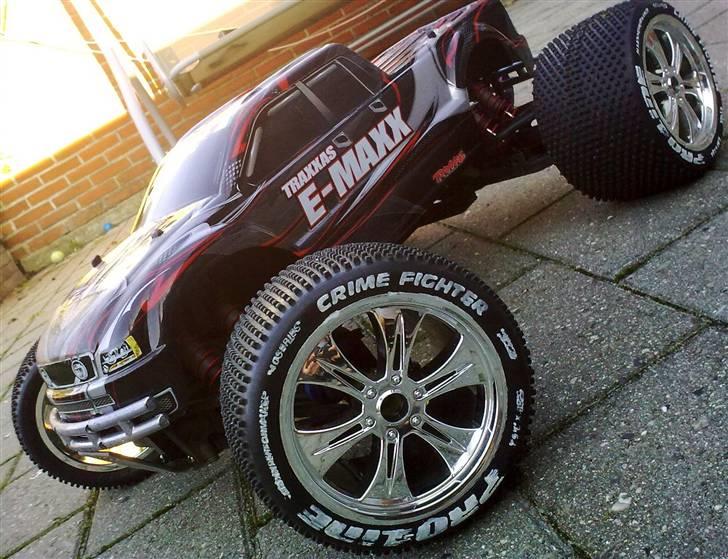 Off-Roader E-maxx brushless billede 1
