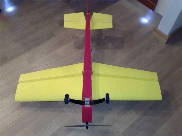 Fly Space 900 - Bunden billede 6