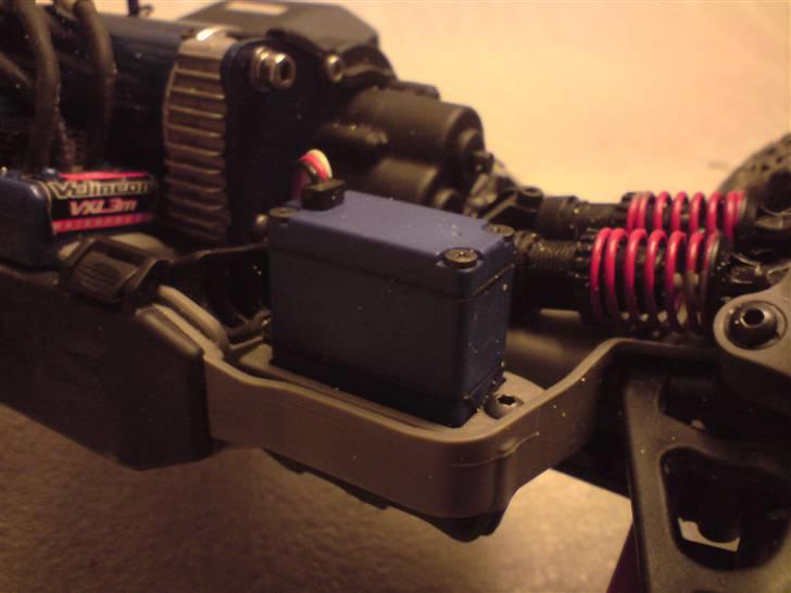 Off-Roader E-revo vxl *SOLGT* - Det er den der gør at jeg kan dreje! billede 8