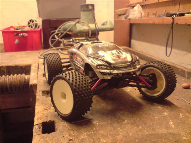 Off-Roader E-revo vxl *SOLGT* - Smiiiiiiiiil! billede 14