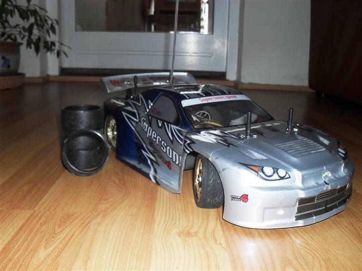 Bil hbx skyline SOLGT - så fik jeg vasket min rc bil ;) og sku lige lege med mine billedere ;) billede 1
