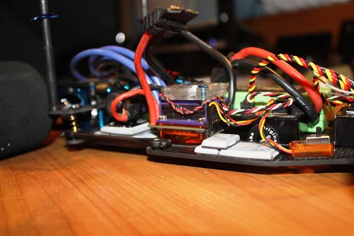 Bil Associated 10R5 - Novak GTB ESC og Futaba R603FS Modtager billede 9