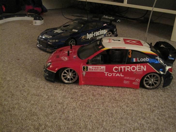 Bil Tamiya Xb6 Nitro - Et billed hvor den holder med drifter bilen :) billede 11