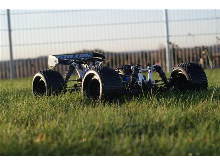 Off-Roader Losi 8IGHT-T BRUSHLESS. billede 1