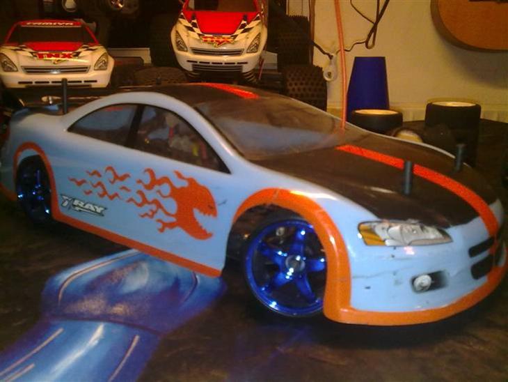 {{currentPhoto.altText}} billede {{currentPhoto.number}}