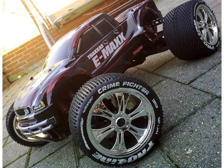 Off-Roader E-maxx brushless billede 1
