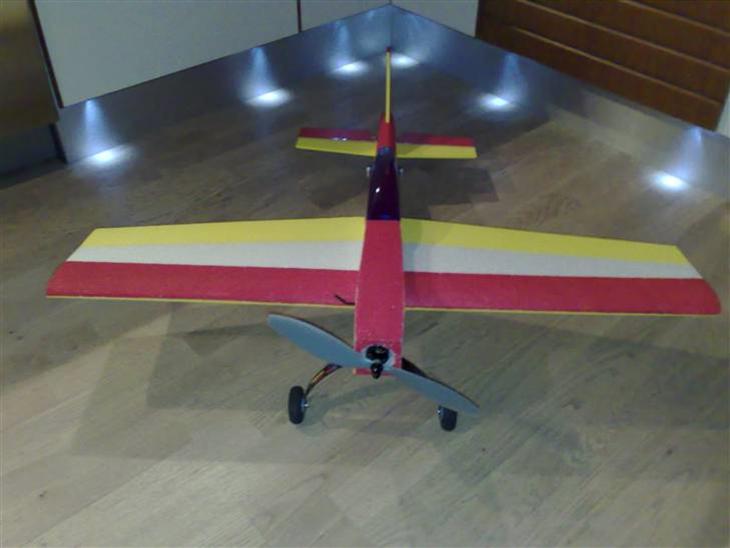 Fly Space 900 billede 1