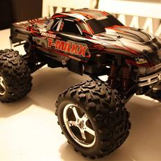 Off-Roader Traxxas T-Maxx 3.3