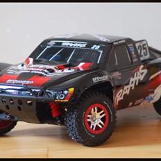 Off-Roader         Traxxas Slash 4x4