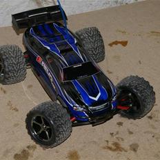 Off-Roader E-Revo VXL 