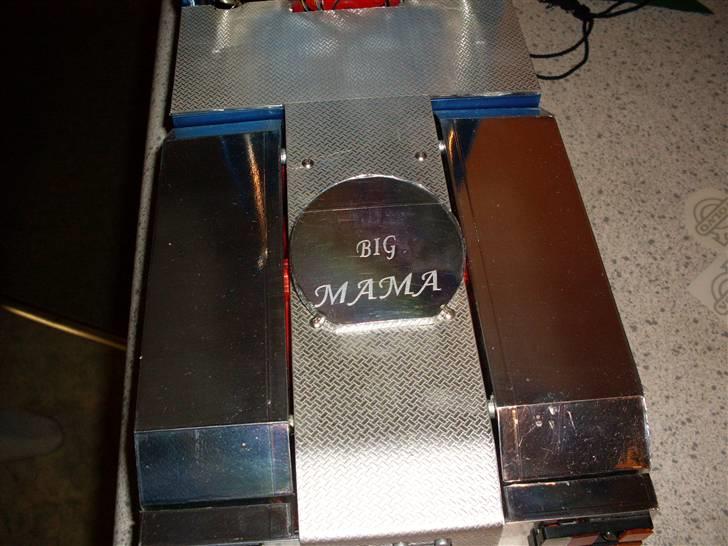 Lastbiler Volvo FH12 420 - Her ses det hjemmelavede dækken til skamlen ;-) billede 5