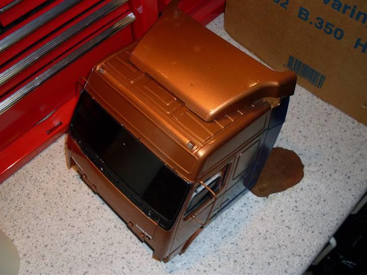 Lastbiler Volvo FH12 420 - Ovenfra, ved godt der er en lille fejl på spoileren, meeen... Det overlever jeg nok :-) billede 16