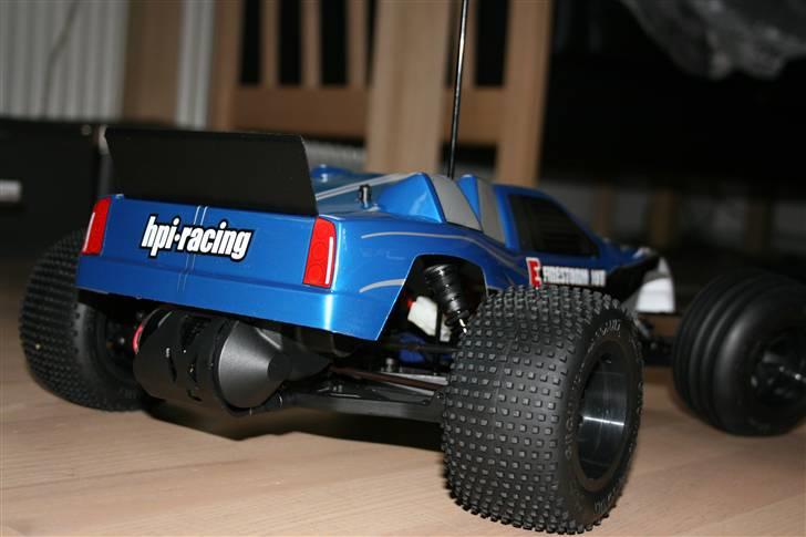 Off-Roader HPI E Firestorm Brushless - De gamle Baghjul billede 3
