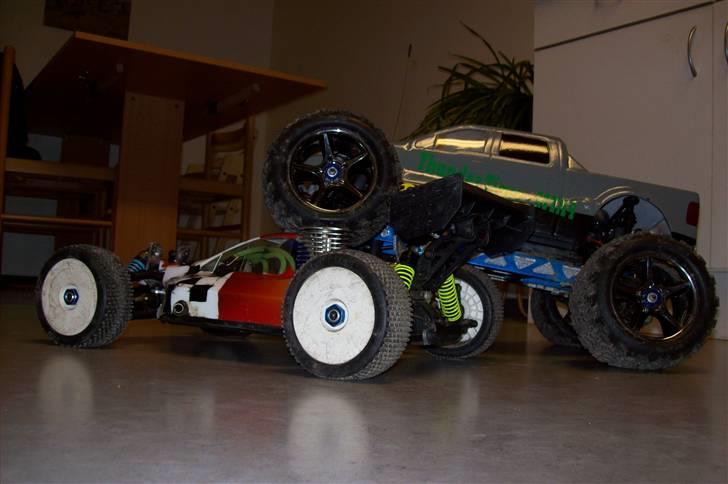 Off-Roader Thunder Tiger-MTA4 SOLGT billede 12