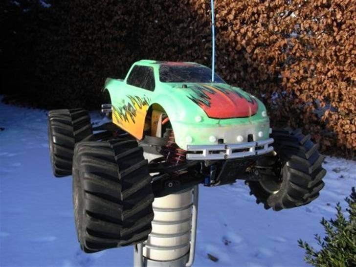 Truck E-maxx billede 3