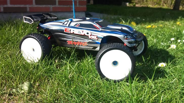 Off-Roader e-revo vxl SOLGT - her har vi så de nye hjul på den billede 5