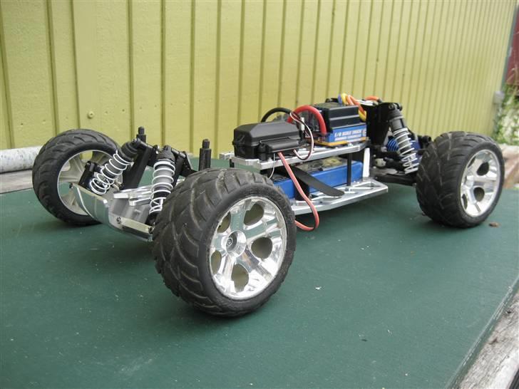 Buggy Traxxas Hustler BYTTET - Der er kommet nogle FLM stumper på billede 3