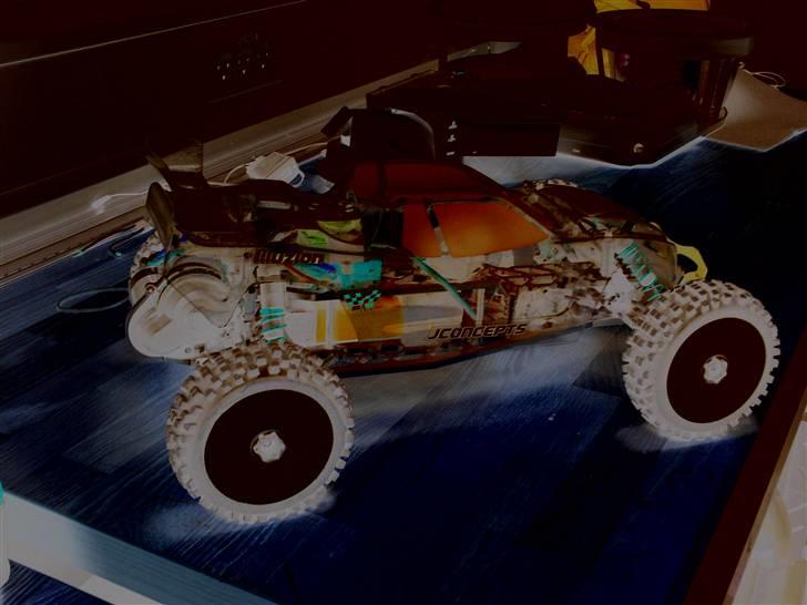 Buggy Traxxas Hustler BYTTET - Negativ på en positiv måde billede 6