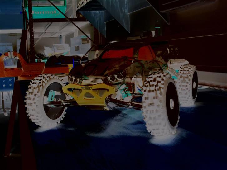 Buggy Traxxas Hustler BYTTET - Fed effekt billede 7