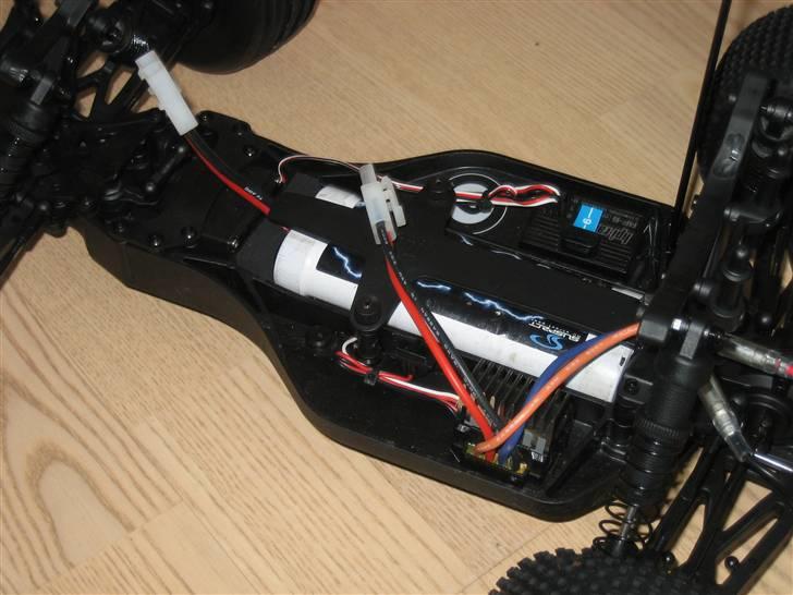 Bil E Firestorm 10T billede 7