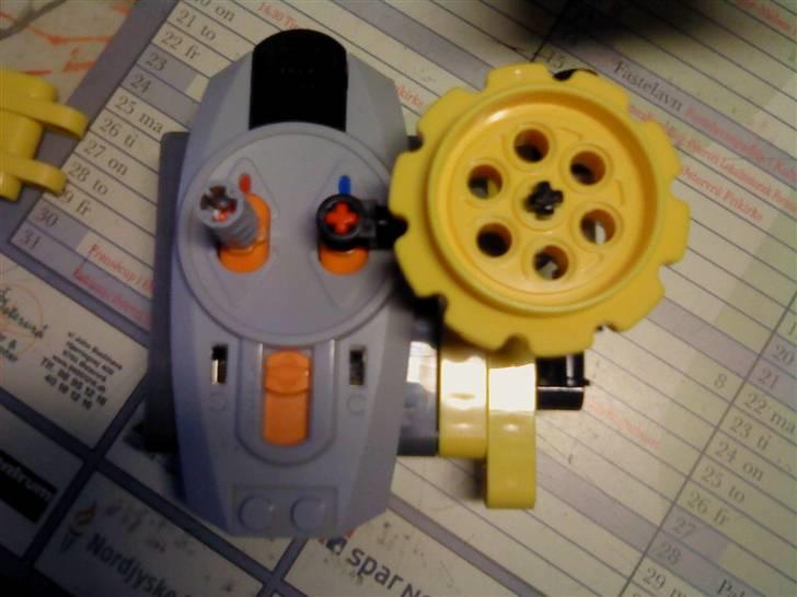 Off-Roader Lego snescooter - Den ombyggede fjernbetjening, der gør det nemmere at styre billede 6