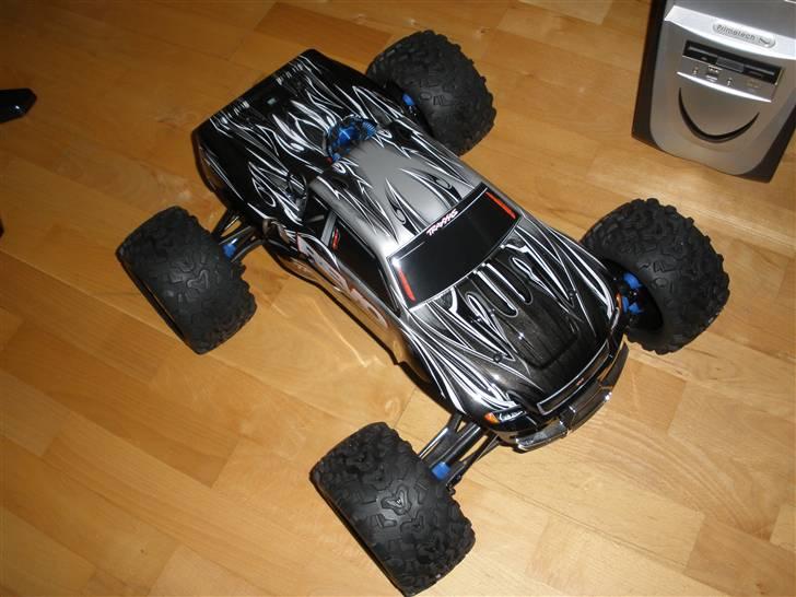 Bil revo 3.3 billede 1