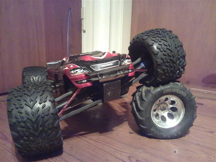Off-Roader Traxxas e revo (byttede) billede 1
