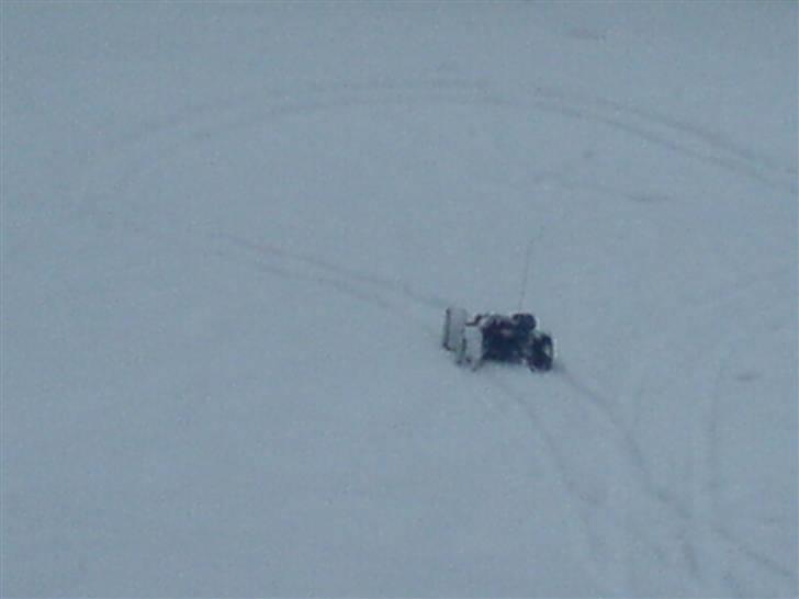 Buggy tamiya baja champ (SOLGT) - nu kan den godt køre igenem den tykke sne :) billede 10