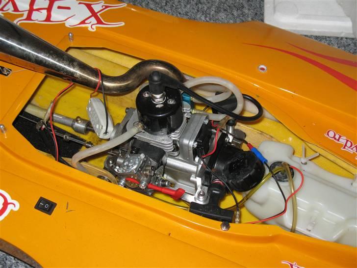 Båd Arrow Shark - 23 ccm motor billede 2