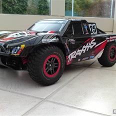 Off-Roader  Slash 4x4 