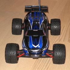 Truck E-revo 1/16 VXL