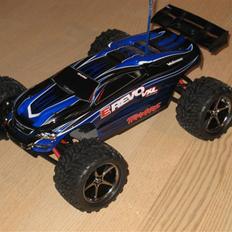 Truck E-revo 1/16 VXL