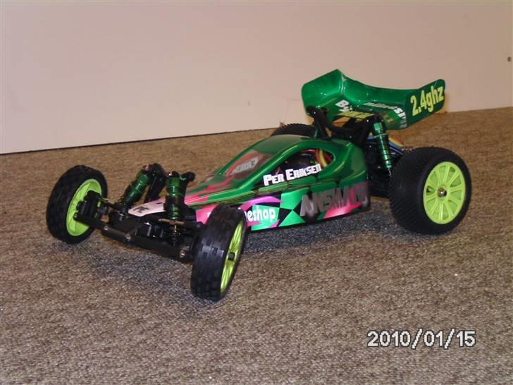 Buggy Ansmann X-Pro 2WD - Efter det der svarer til en hel løbs-searson , har jeg ikke brækket en eneste bærearm billede 6