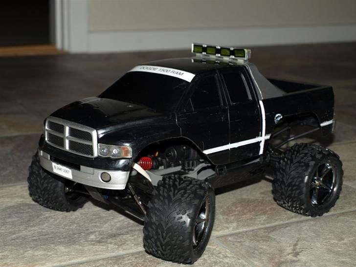 Off-Roader Traxxas 1/16 E-Revo VXL - ½ E-Revo / ½ Slash + Karosse fra Dogde RAM 1500.  billede 16