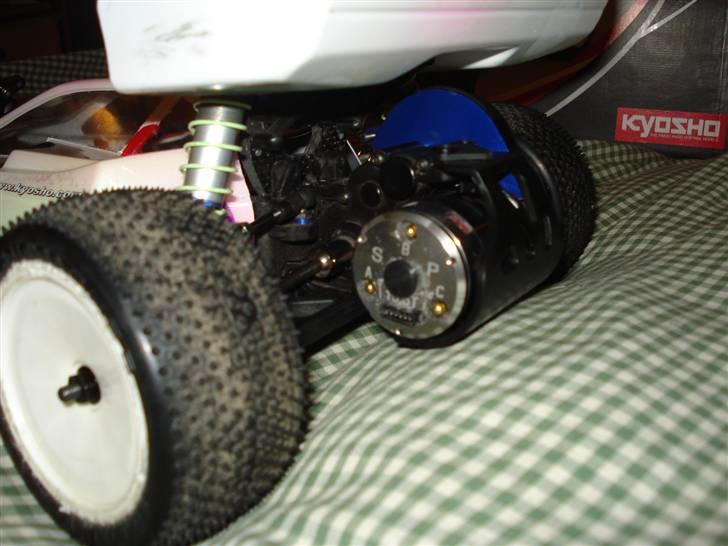 Bil Kyosho Ultima RB5 billede 6