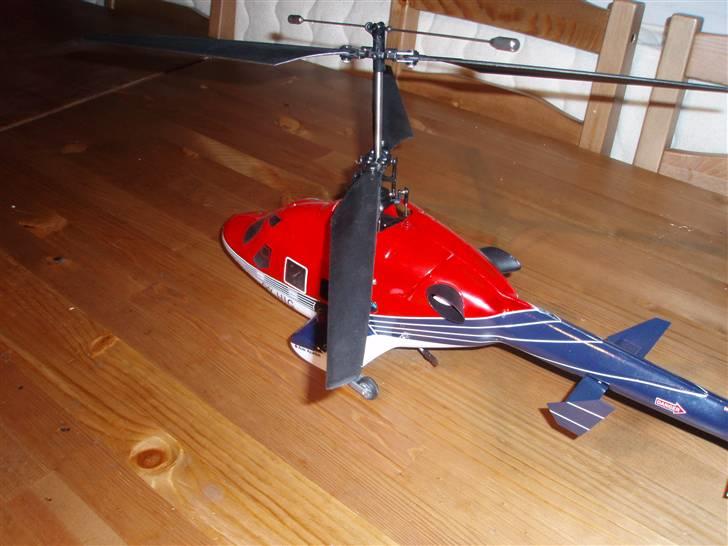 Helikopter Art-Tech Redwolf 2.4GHZ R billede 9
