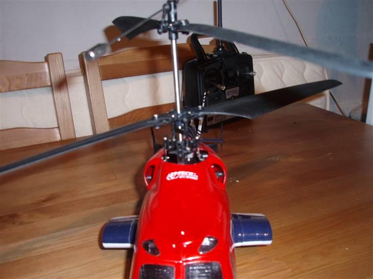Helikopter Art-Tech Redwolf 2.4GHZ R billede 11