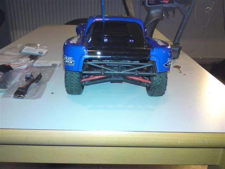 Buggy Traxxas slash 1:16 Sælges billede 8