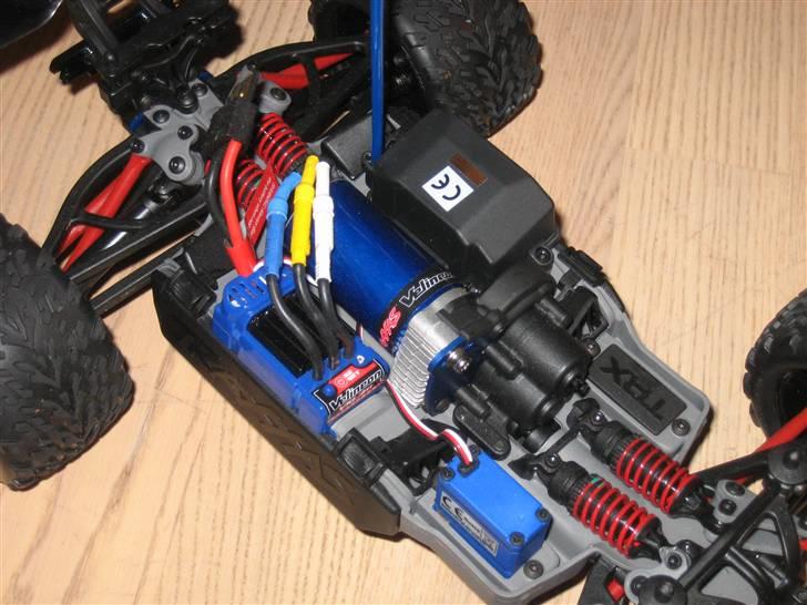 Truck E-revo 1/16 VXL billede 8