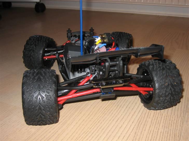 Truck E-revo 1/16 VXL billede 10